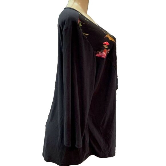 Sami & Jo +2X Black Foil Floral Print Round Neckline 3/4 Sleeve Popover Top - Picture 3 of 6